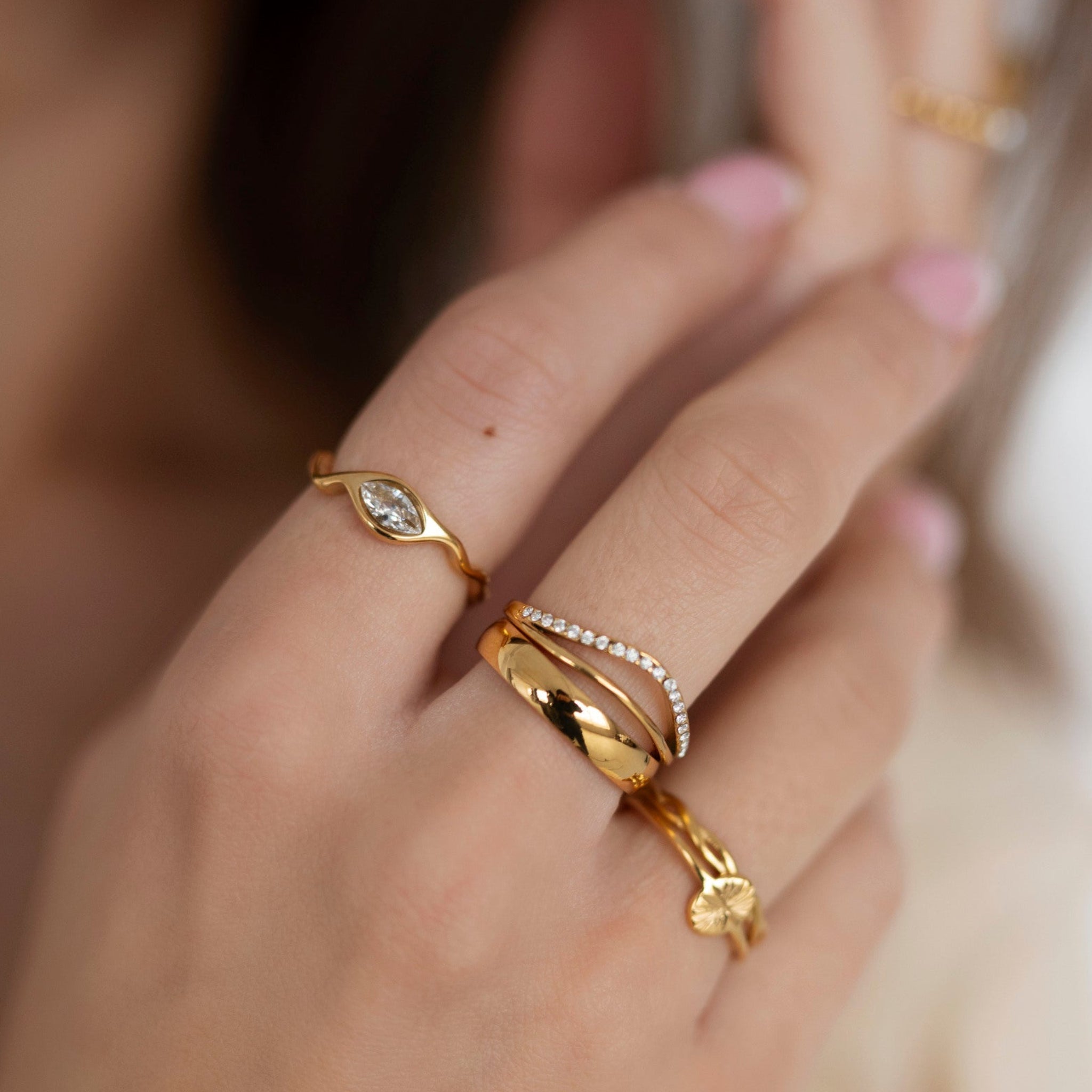 Avi Ring