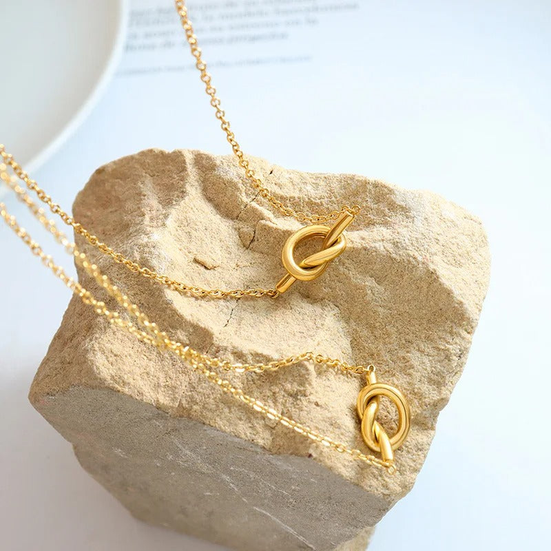 Knot Necklace – 18K Gold Stainless Steel